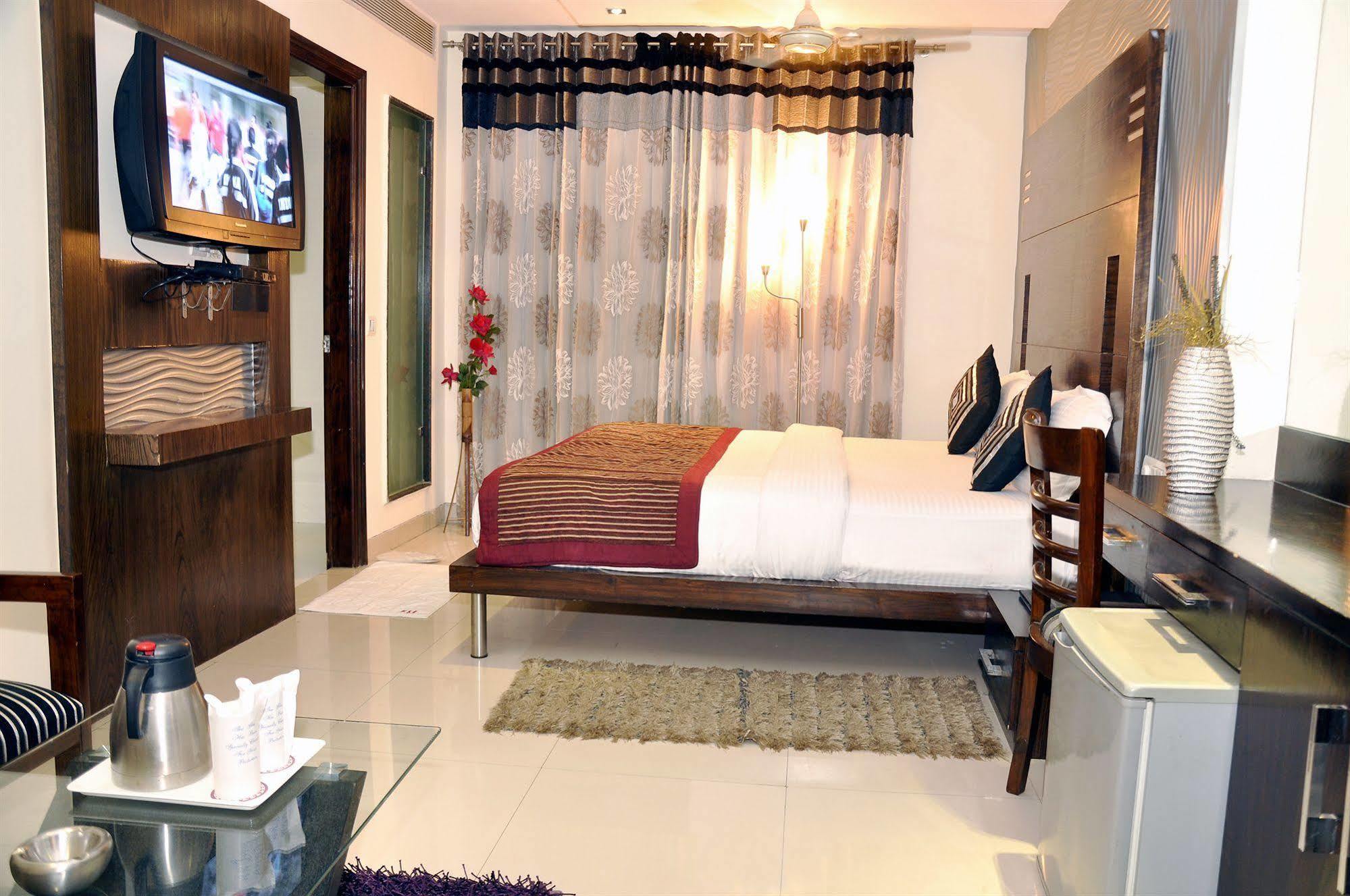 Hotel Delhi 55 -City Center New Delhi Exterior foto