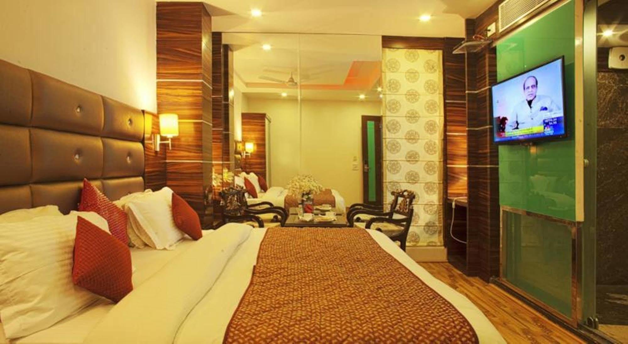 Hotel Delhi 55 -City Center New Delhi Exterior foto